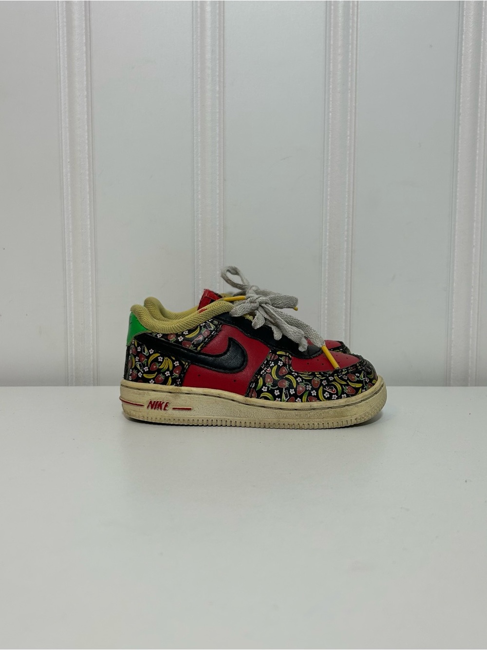 Nike Air Force 1 low banana strawberry red yellow